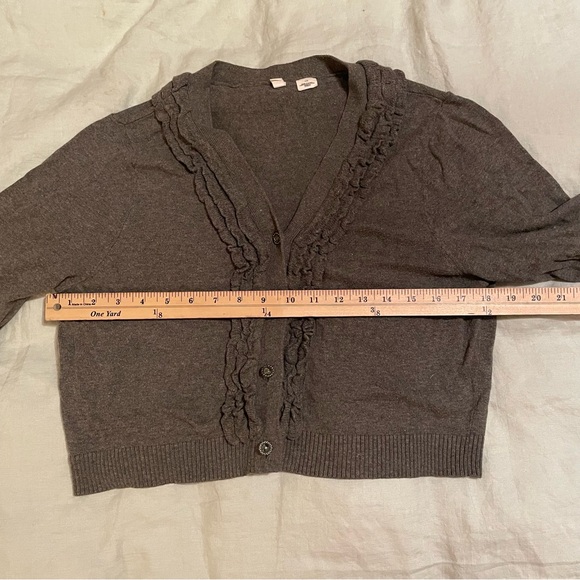 LAST CHANCE Moth: Olive Ruffle Bolero - Picture 8 of 9